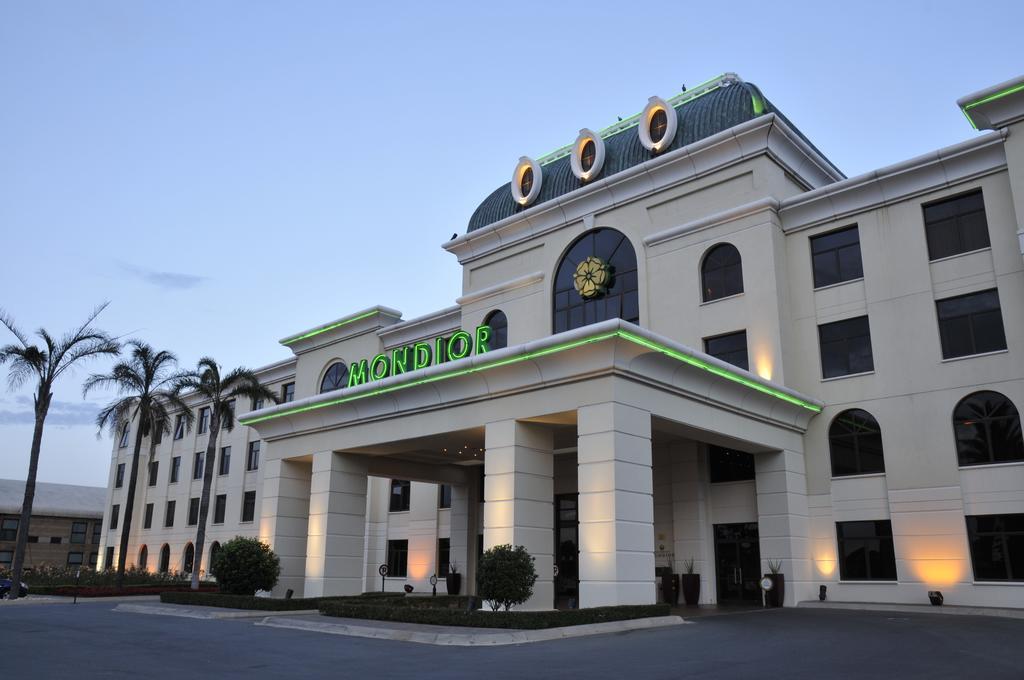 Mondior At Emperors Palace Kempton Park Kültér fotó