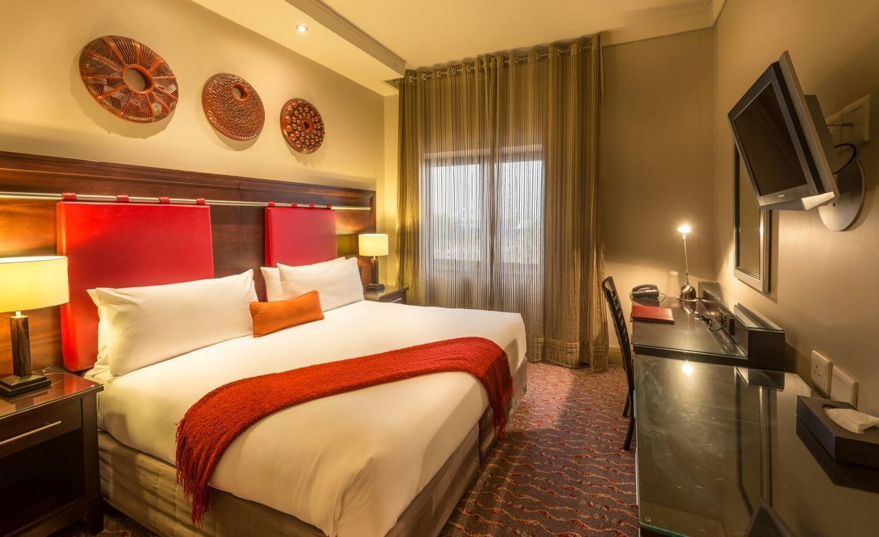 Mondior At Emperors Palace Kempton Park Kültér fotó