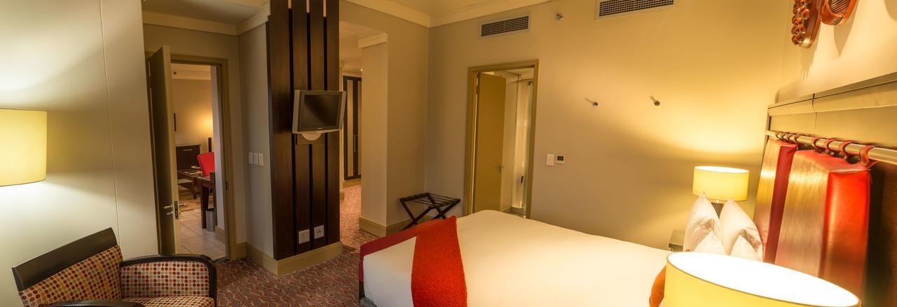 Mondior At Emperors Palace Kempton Park Kültér fotó